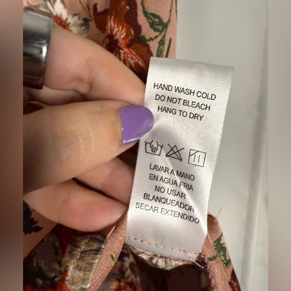 Doe & Rae Pink Floral Satin Halter Top Medium - Picture 9 of 10